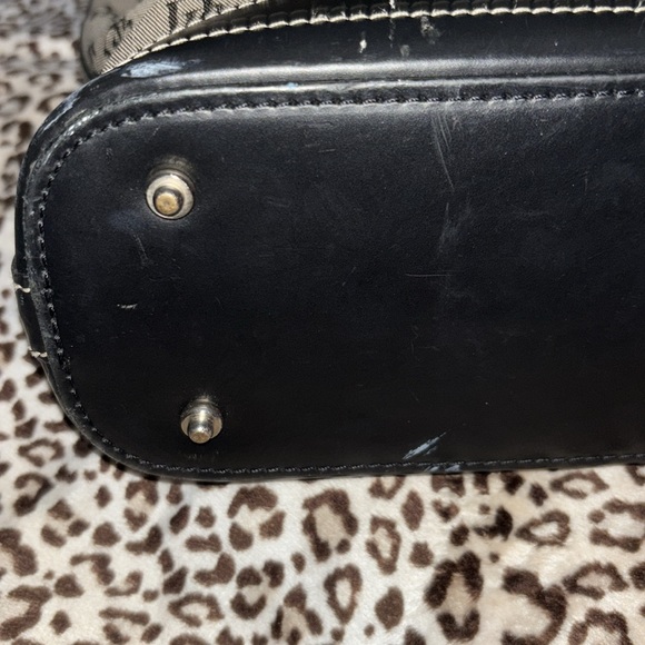 Dooney & Bourke - Picture 13 of 16